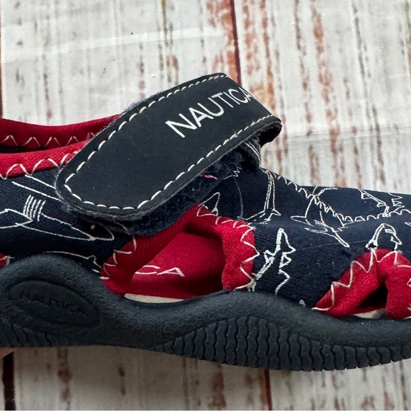 Nautica Kids Shark Print Navy and Red Water Shoes size 5 - Picture 2 of 4